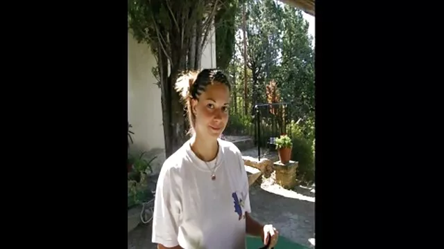 Nikola video porn vierge