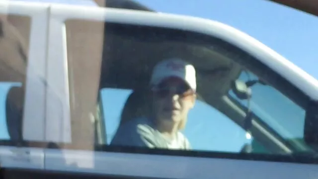 Pikaper filme une beauté et porno fille avec penis la persuade dans une baise merveilleuse