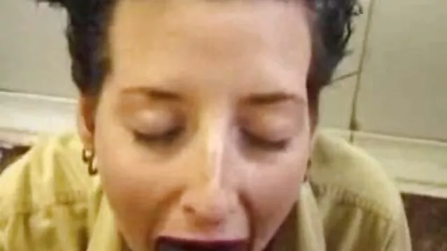 Elena Berkova porno femme avec animal